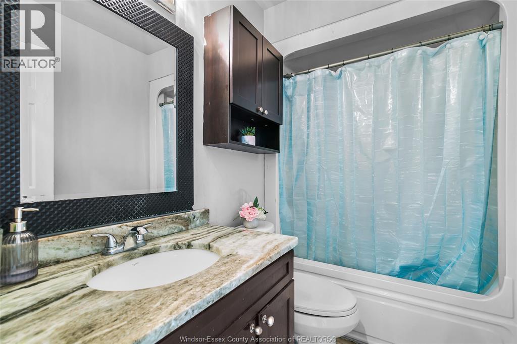 992 Whistler, Windsor, Ontario  N8P 1L2 - Photo 14 - 26017734