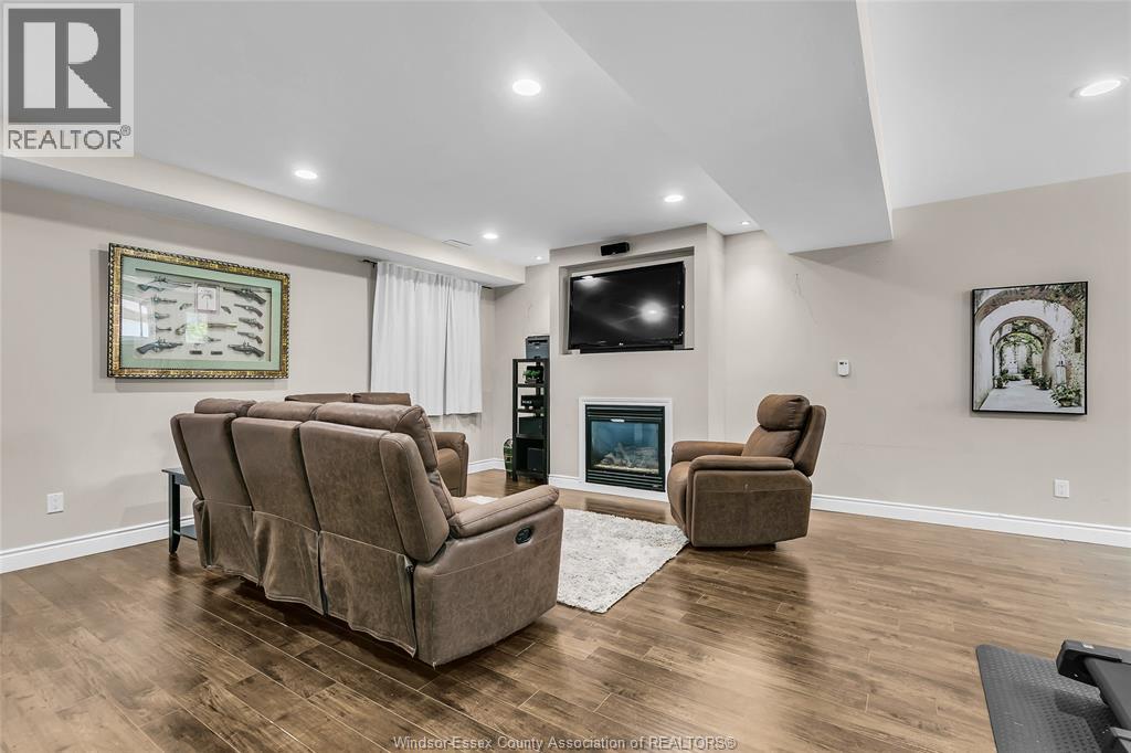 992 Whistler, Windsor, Ontario  N8P 1L2 - Photo 23 - 26017734