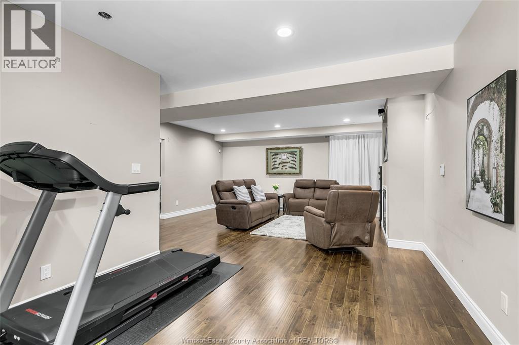 992 Whistler, Windsor, Ontario  N8P 1L2 - Photo 27 - 26017734