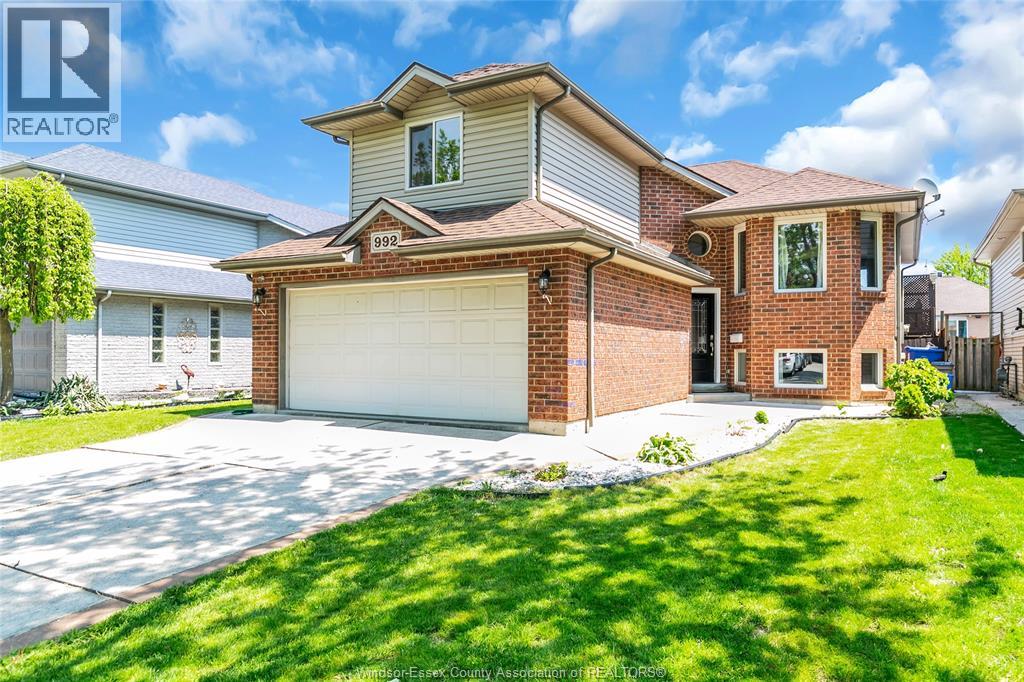 992 Whistler, Windsor, Ontario  N8P 1L2 - Photo 3 - 26017734