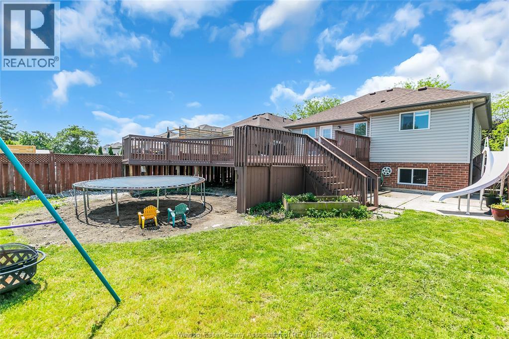 992 Whistler, Windsor, Ontario  N8P 1L2 - Photo 35 - 26017734