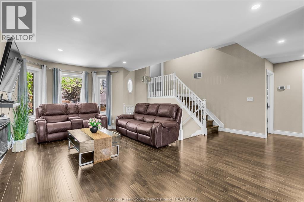 992 Whistler, Windsor, Ontario  N8P 1L2 - Photo 6 - 26017734
