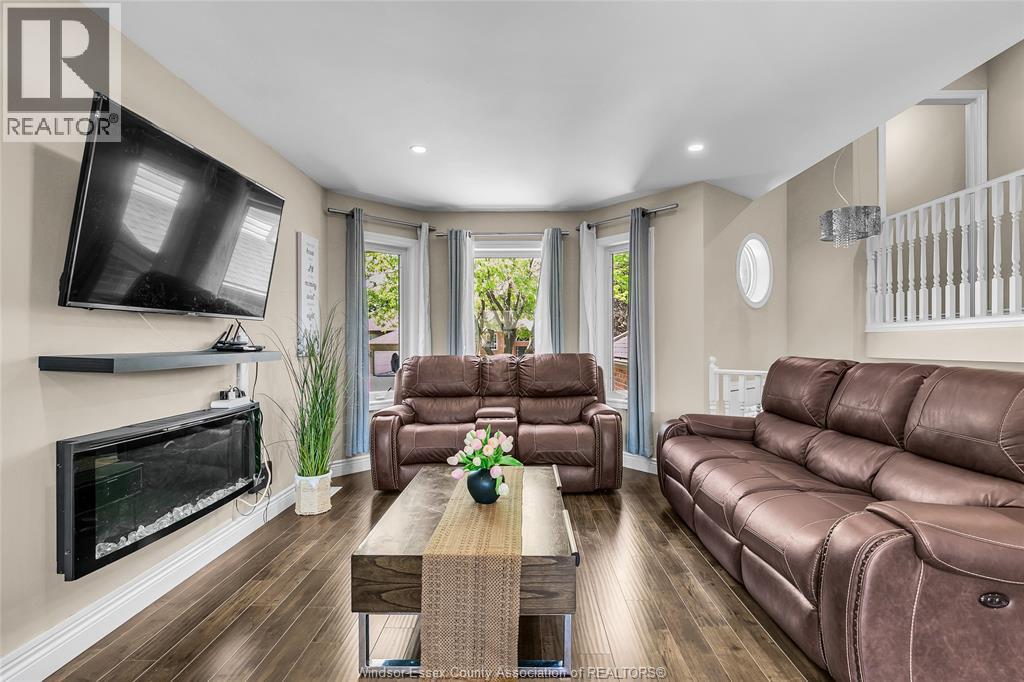 992 Whistler, Windsor, Ontario  N8P 1L2 - Photo 7 - 26017734