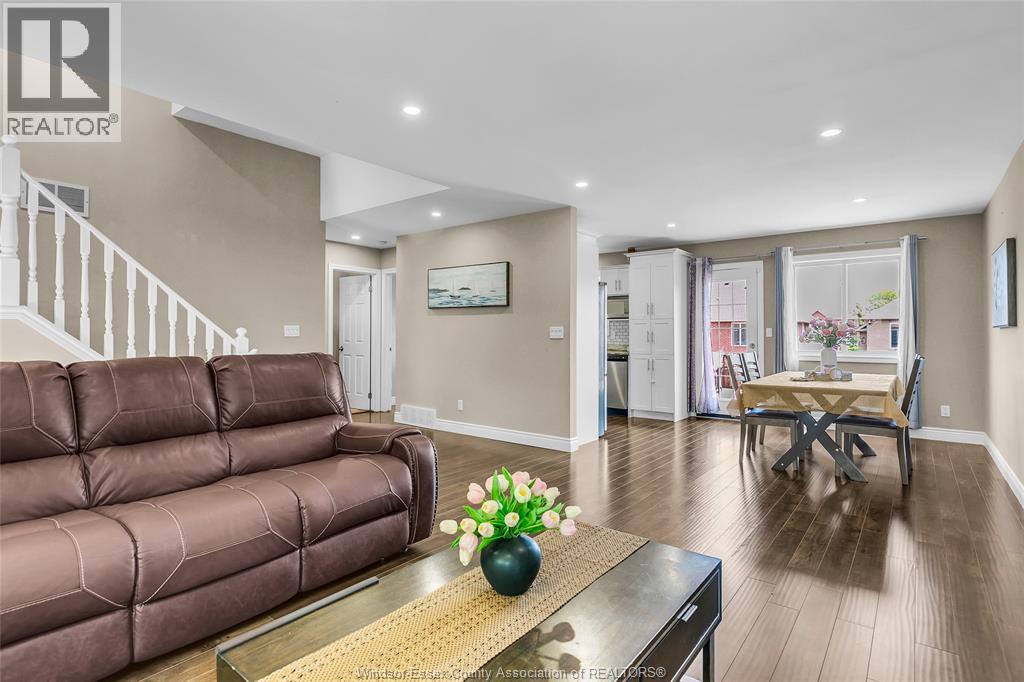 992 Whistler, Windsor, Ontario  N8P 1L2 - Photo 8 - 26017734