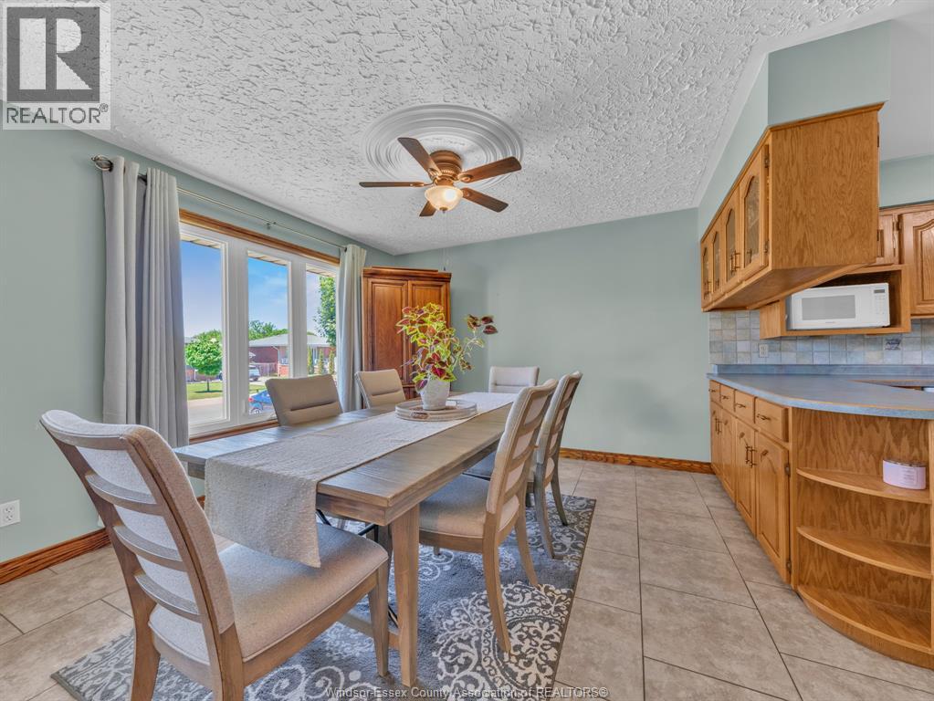 24 Camelot Avenue, Leamington, Ontario  N8H 4V6 - Photo 10 - 26017683