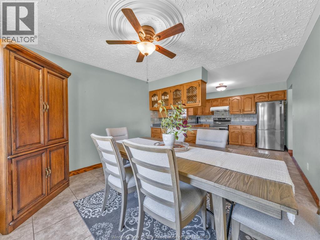 24 Camelot Avenue, Leamington, Ontario  N8H 4V6 - Photo 12 - 26017683