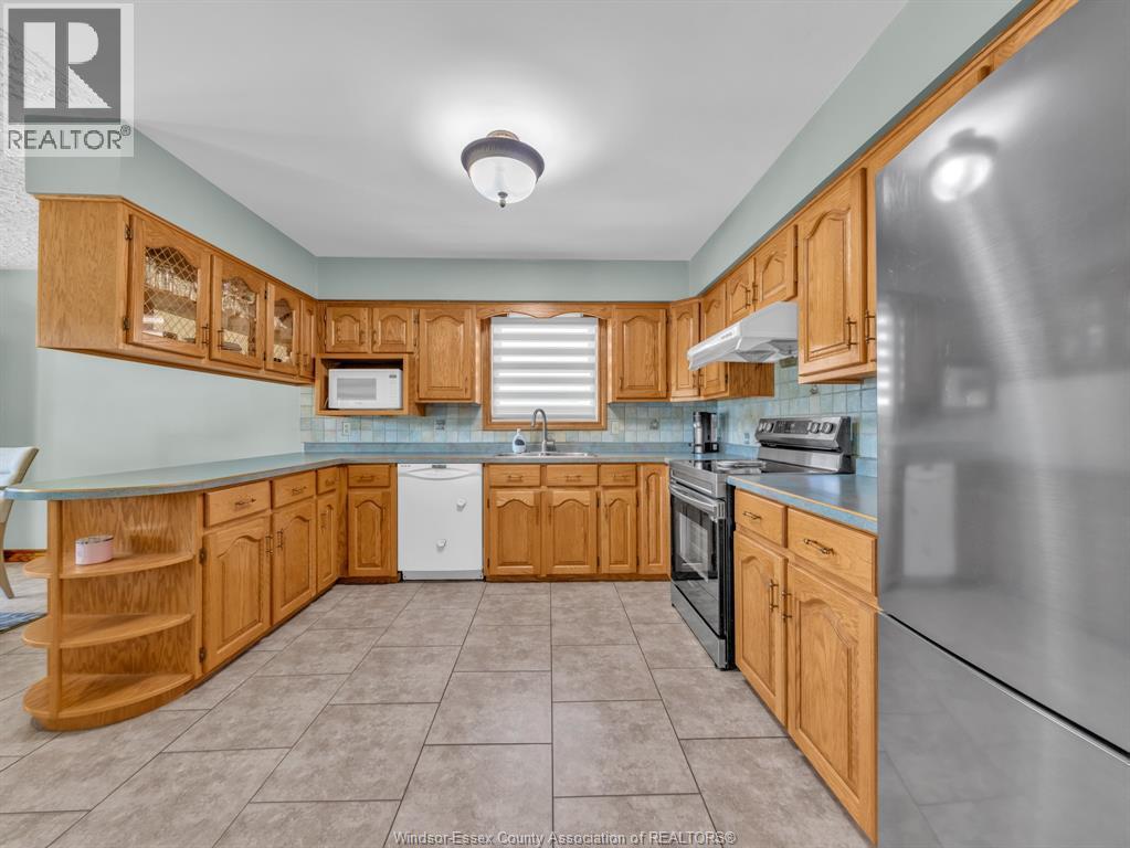24 Camelot Avenue, Leamington, Ontario  N8H 4V6 - Photo 14 - 26017683