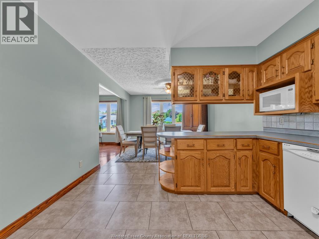 24 Camelot Avenue, Leamington, Ontario  N8H 4V6 - Photo 15 - 26017683