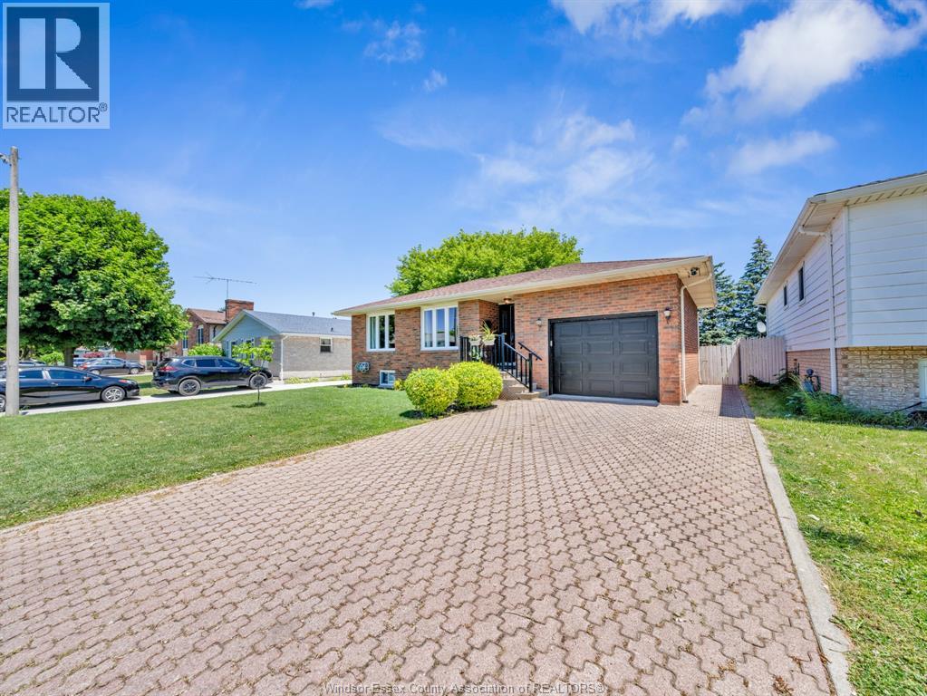 24 Camelot Avenue, Leamington, Ontario  N8H 4V6 - Photo 4 - 26017683