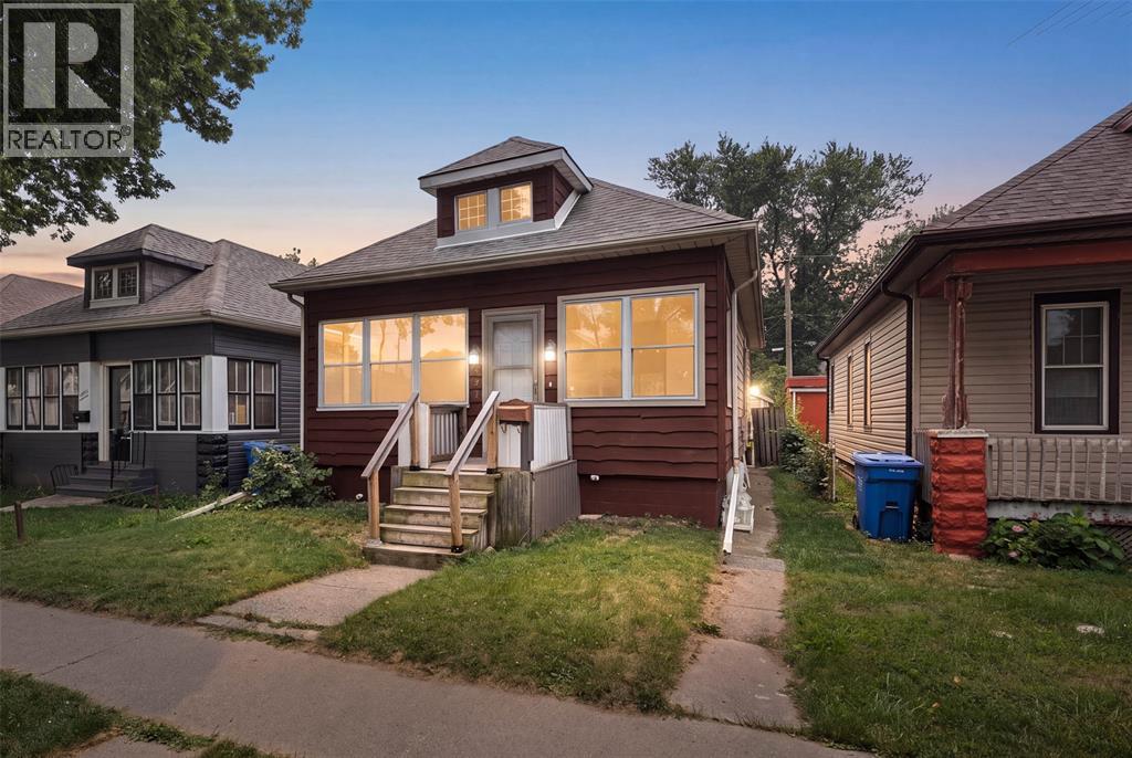 497 MCKAY AVENUE, Windsor, Ontario