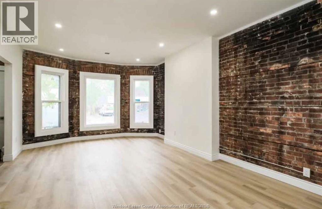 429 Wyandotte Unit# Main, Windsor, Ontario  N9A 5X5 - Photo 3 - 26017729