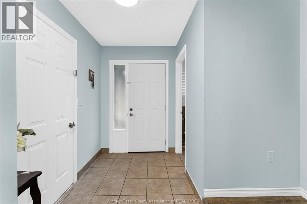 3038 Brimley, Windsor, Ontario  N8R 1M2 - Photo 6 - 26017728