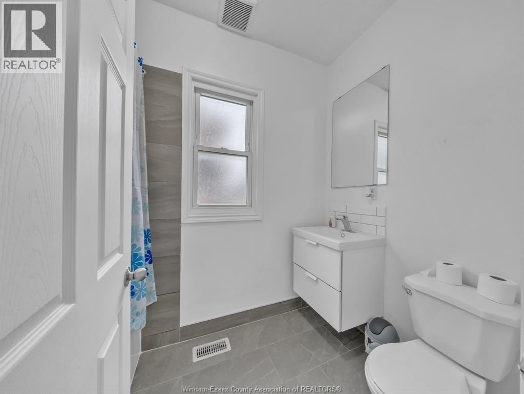 1096 Hall, Windsor, Ontario  N9A 2M7 - Photo 13 - 26017702