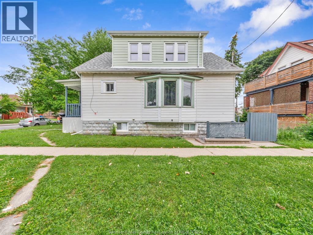 1096 Hall, Windsor, Ontario  N9A 2M7 - Photo 2 - 26017702