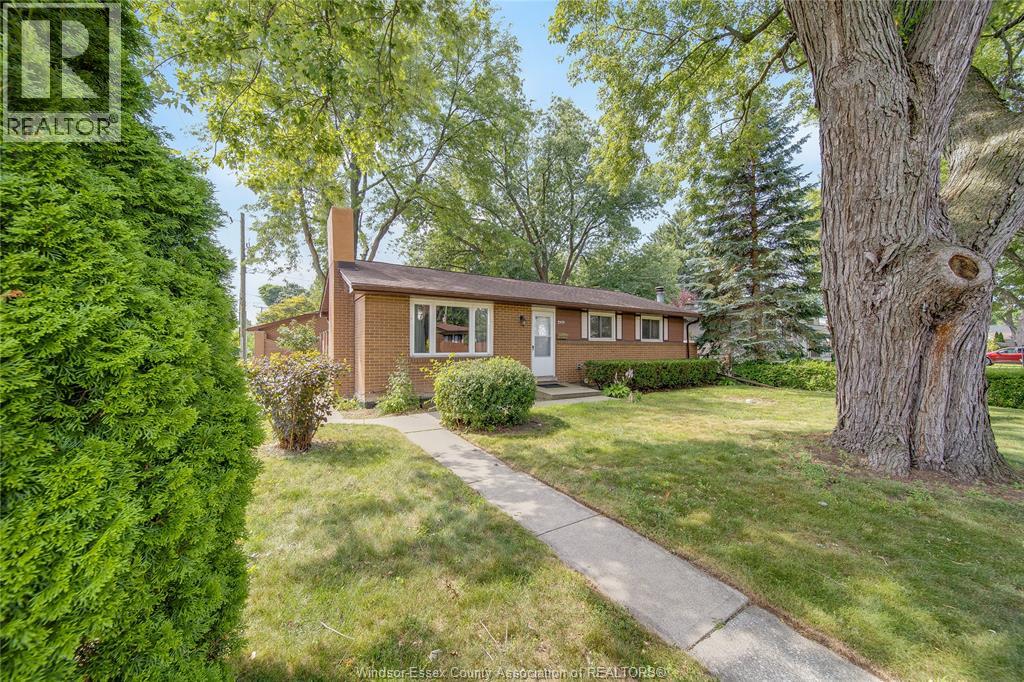 2979 Orion Crescent, Windsor, Ontario  N9E 2Z3 - Photo 1 - 26017623