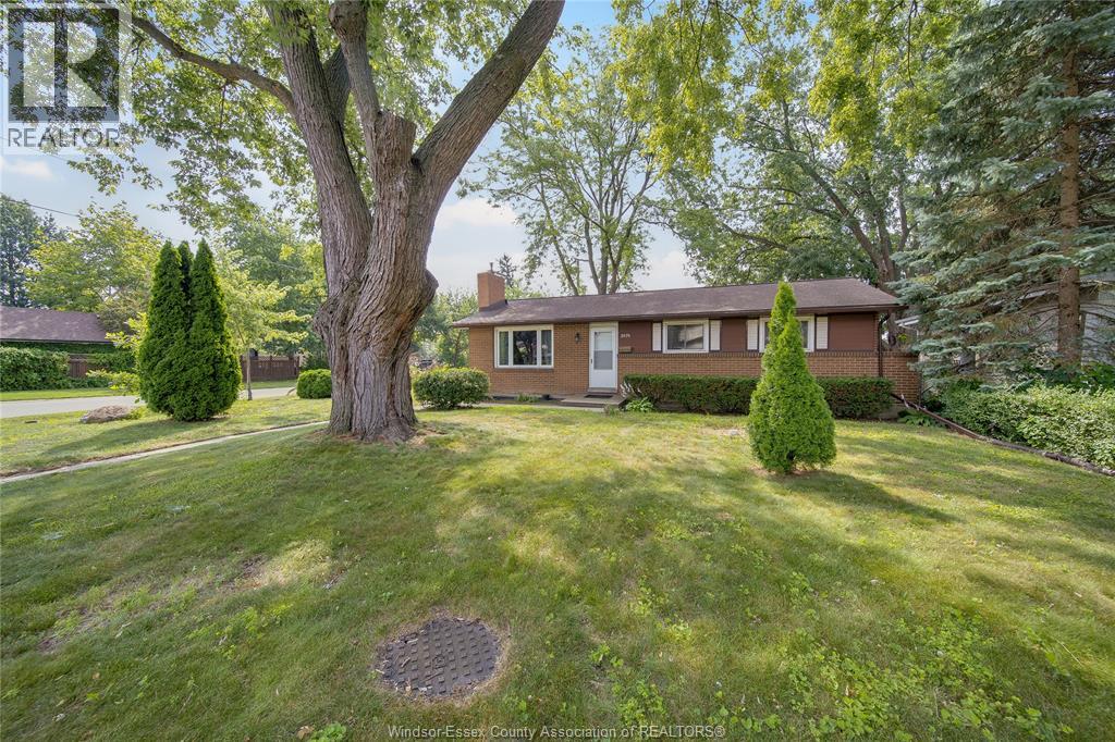 2979 Orion Crescent, Windsor, Ontario  N9E 2Z3 - Photo 2 - 26017623