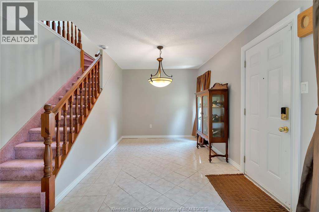 3612 Girardot Street, Windsor, Ontario  N8C 1W5 - Photo 6 - 26017789