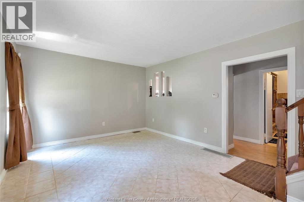 3612 Girardot Street, Windsor, Ontario  N8C 1W5 - Photo 7 - 26017789