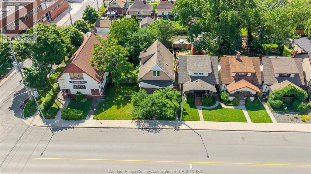 2075 OTTAWA STREET, Windsor, Ontario