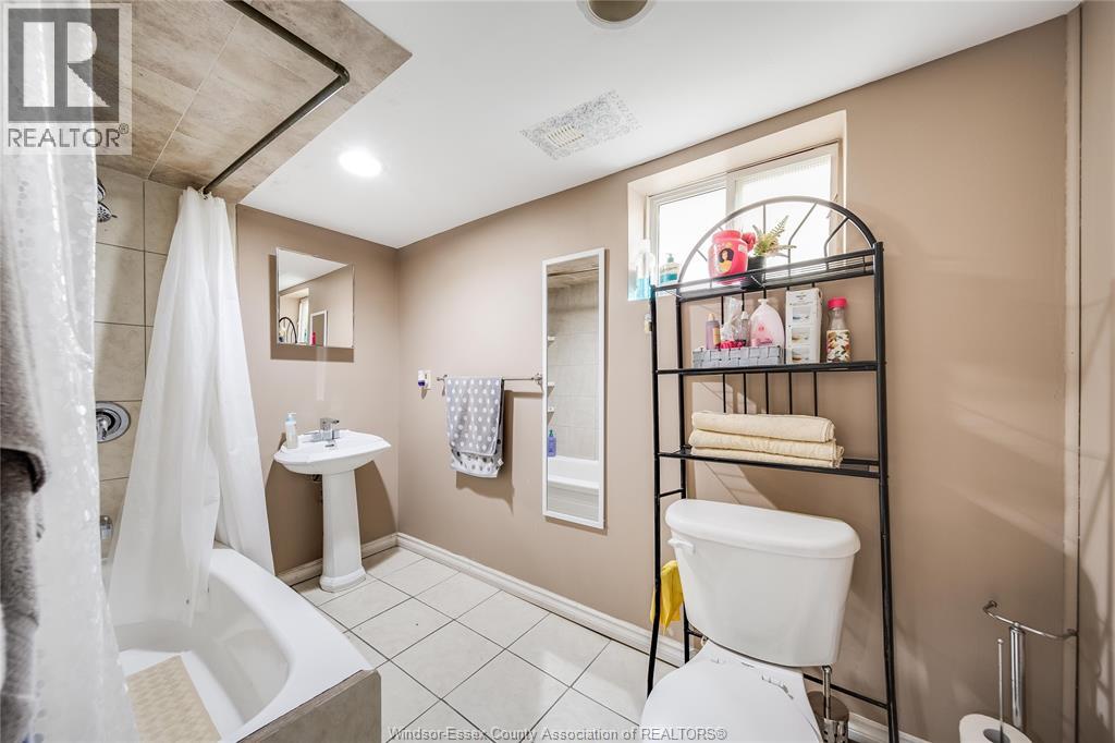 2075 Ottawa Street, Windsor, Ontario  N8Y 1R6 - Photo 23 - 26017619