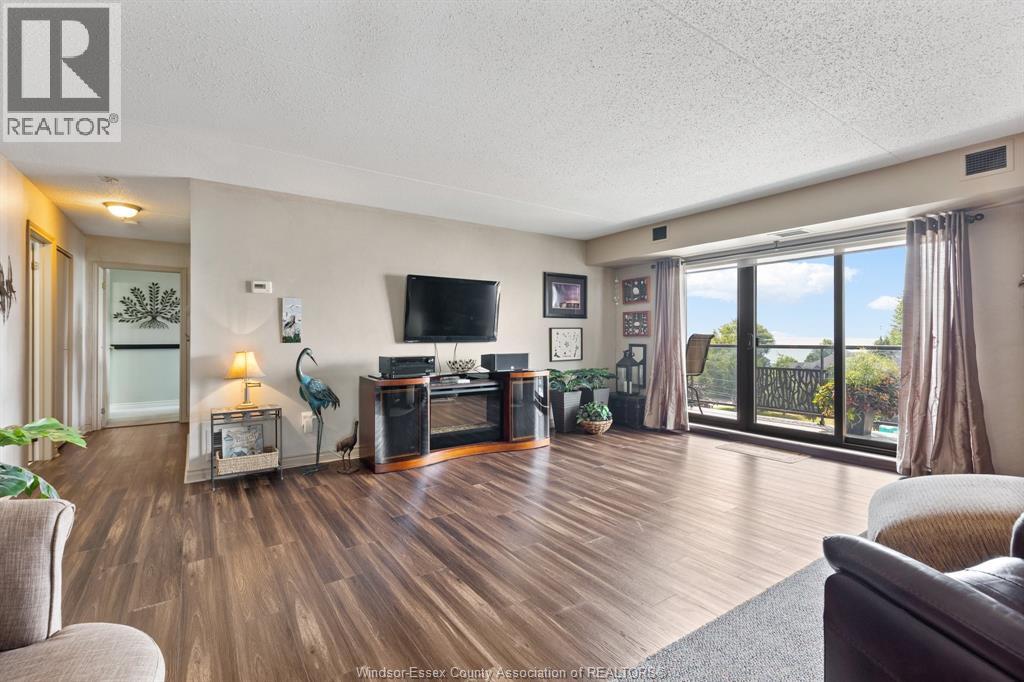 109 Robson Unit# 403, Leamington, Ontario  N8H 3V4 - Photo 4 - 26017818