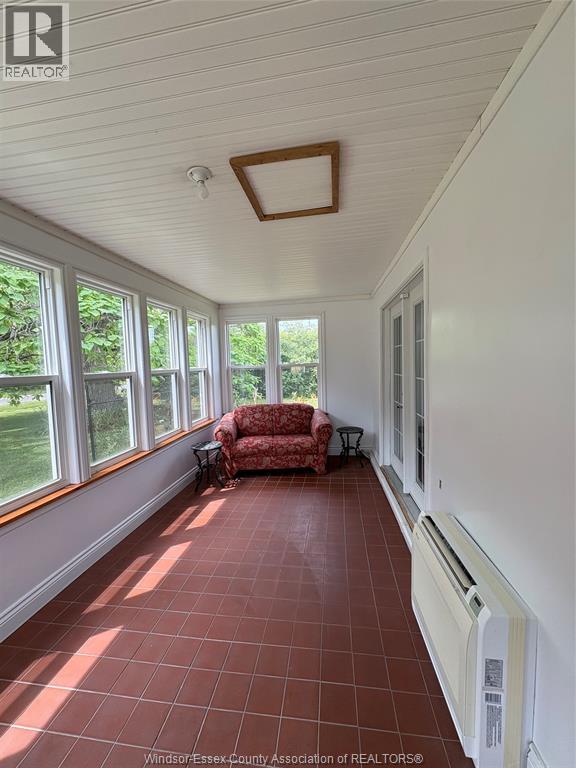 949 East West Rd, Pelee Island, Ontario  N0R 1M0 - Photo 31 - 26017558