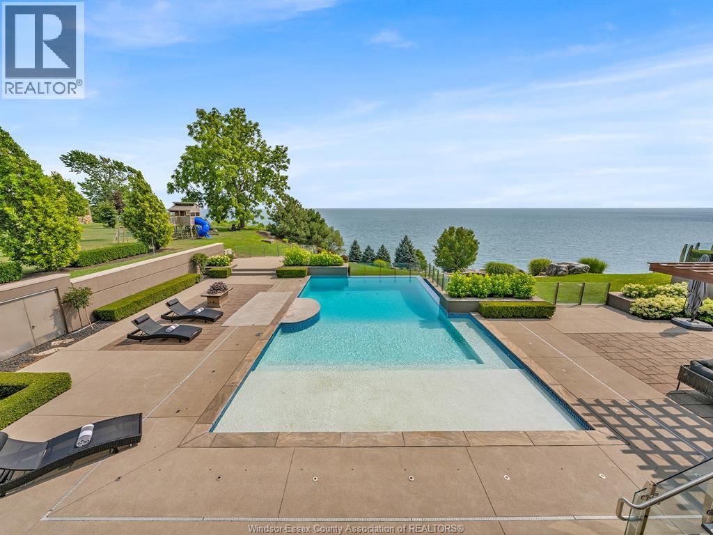 320 Seacliff Drive West, Leamington, Ontario  N8H 4E1 - Photo 11 - 26017816