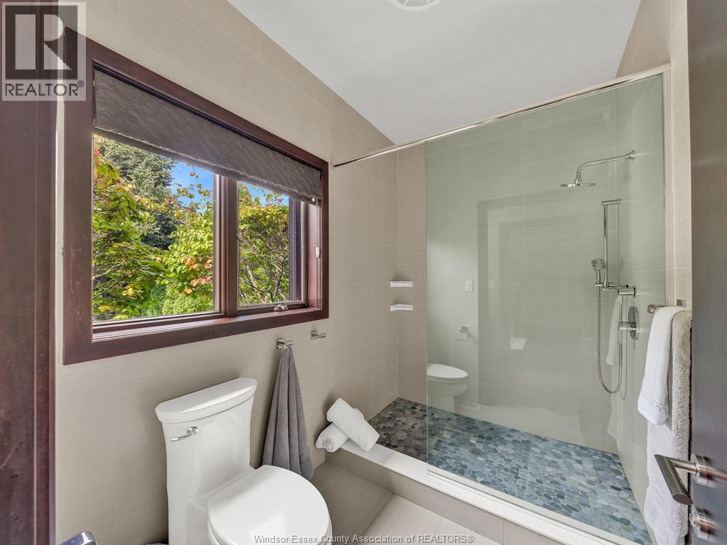 320 Seacliff Drive West, Leamington, Ontario  N8H 4E1 - Photo 31 - 26017816