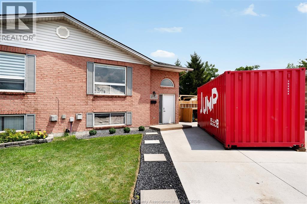 2782 ALLYSON, Windsor, Ontario