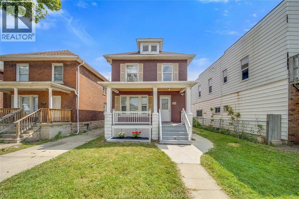 392 CURRY AVENUE, Windsor, Ontario