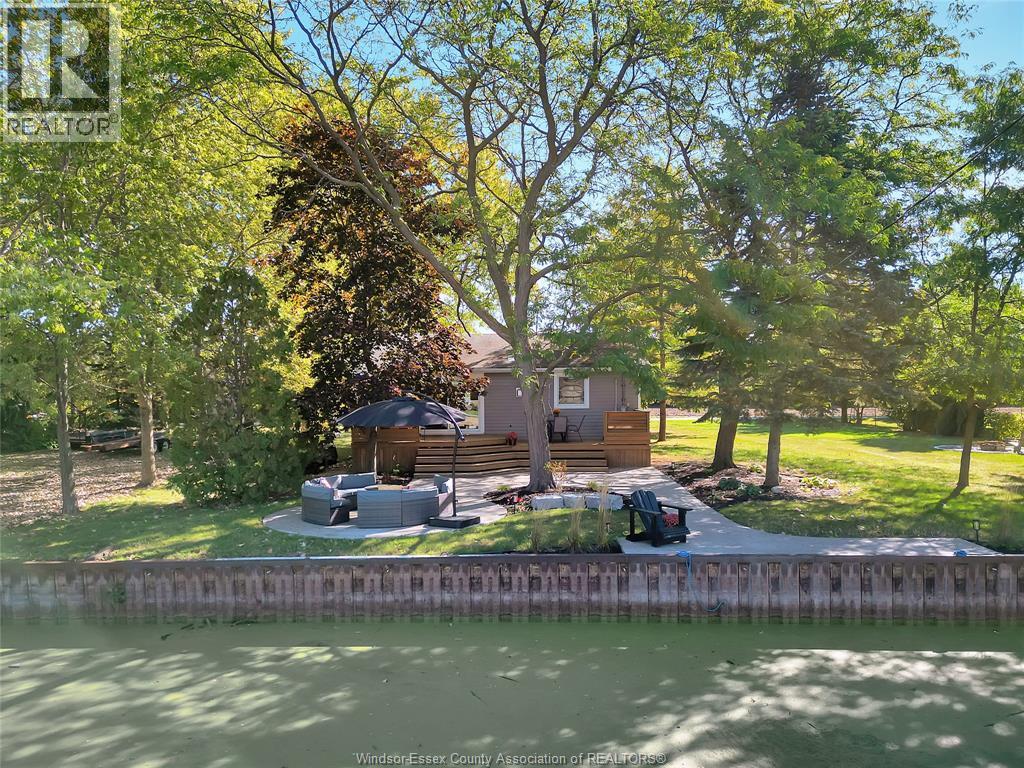 255 Edward Road, Lakeshore, Ontario  N0R 1S0 - Photo 2 - 26017856