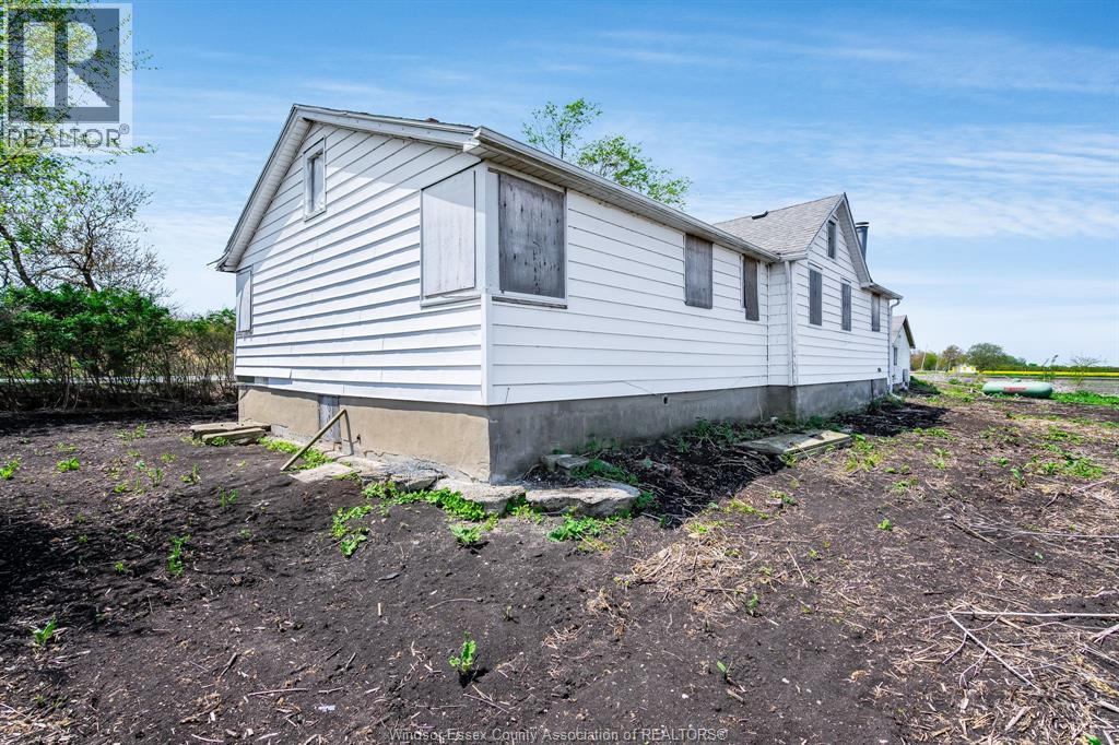 1833 Mersea Rd E, Leamington, Ontario  N8H 3V4 - Photo 7 - 26017869