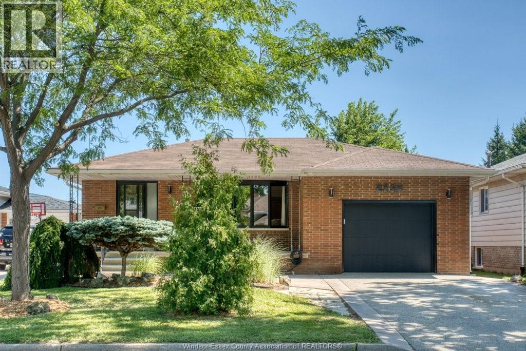 2954 RUSHTON DRIVE, Windsor, Ontario