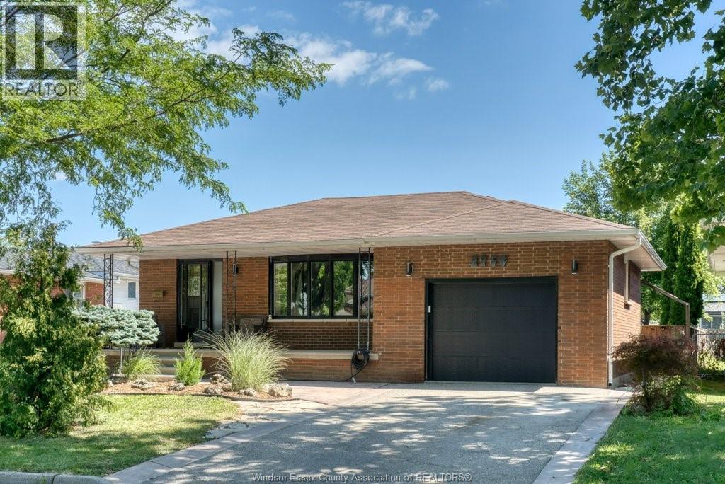 2954 Rushton Drive, Windsor, Ontario  N8R 1M4 - Photo 3 - 26017780