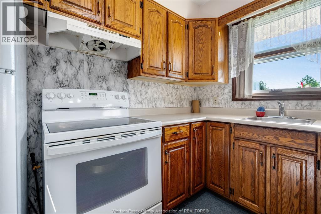 23 Garrison Avenue, Leamington, Ontario  N8H 2P1 - Photo 10 - 26017860