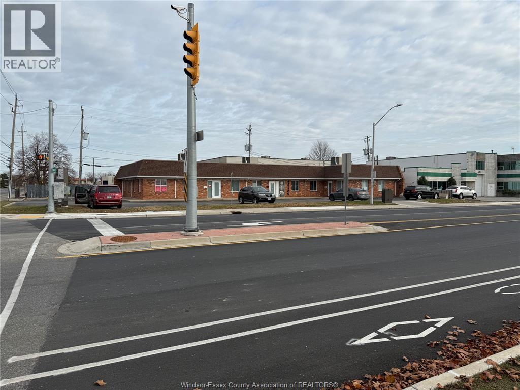 2528 Dougall Avenue Unit# B, Windsor, Ontario  N8X 1T6 - Photo 3 - 26017893