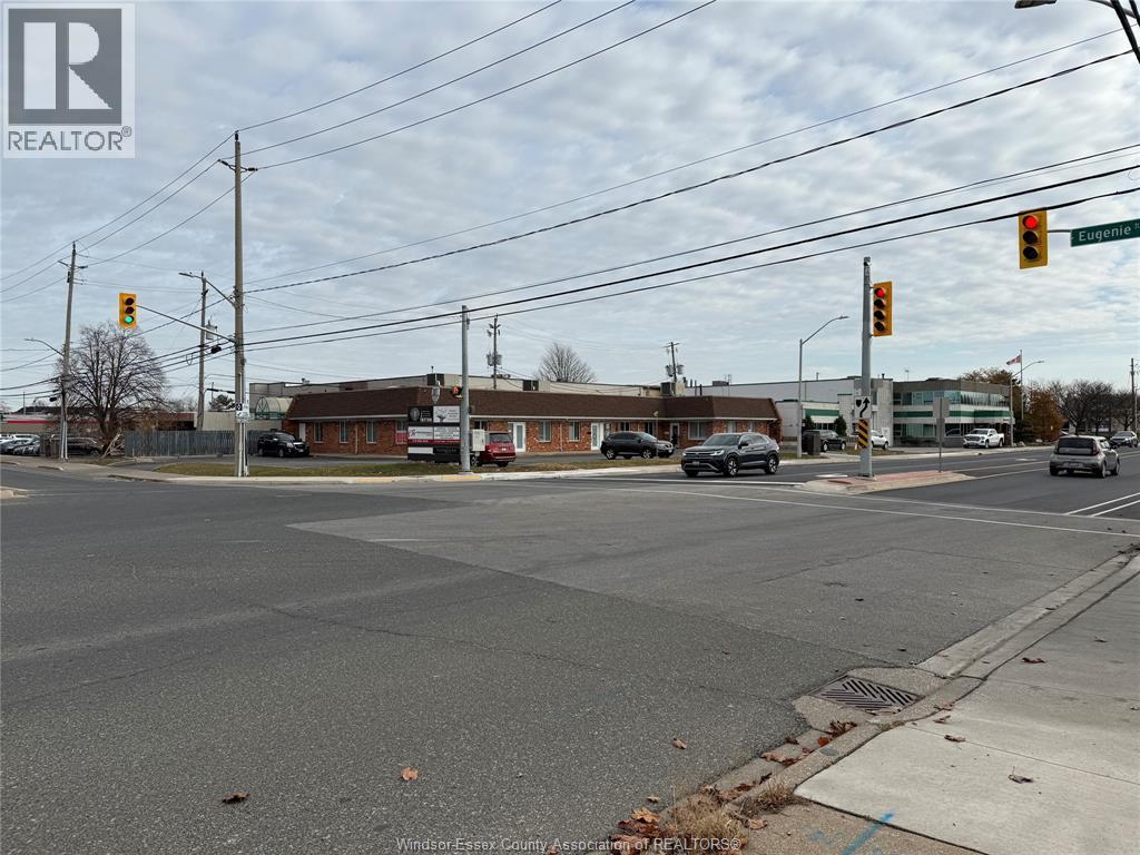 2528 Dougall Avenue Unit# B, Windsor, Ontario  N8X 1T6 - Photo 4 - 26017893