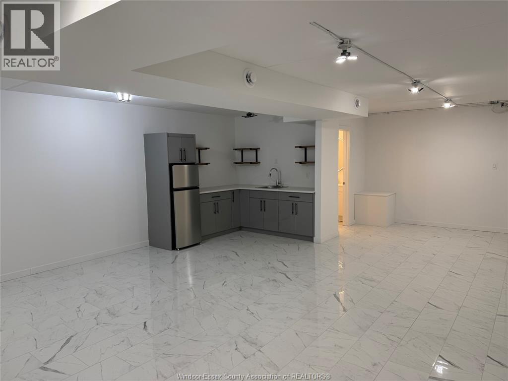 2528 Dougall Avenue Unit# B, Windsor, Ontario  N8X 1T6 - Photo 6 - 26017893