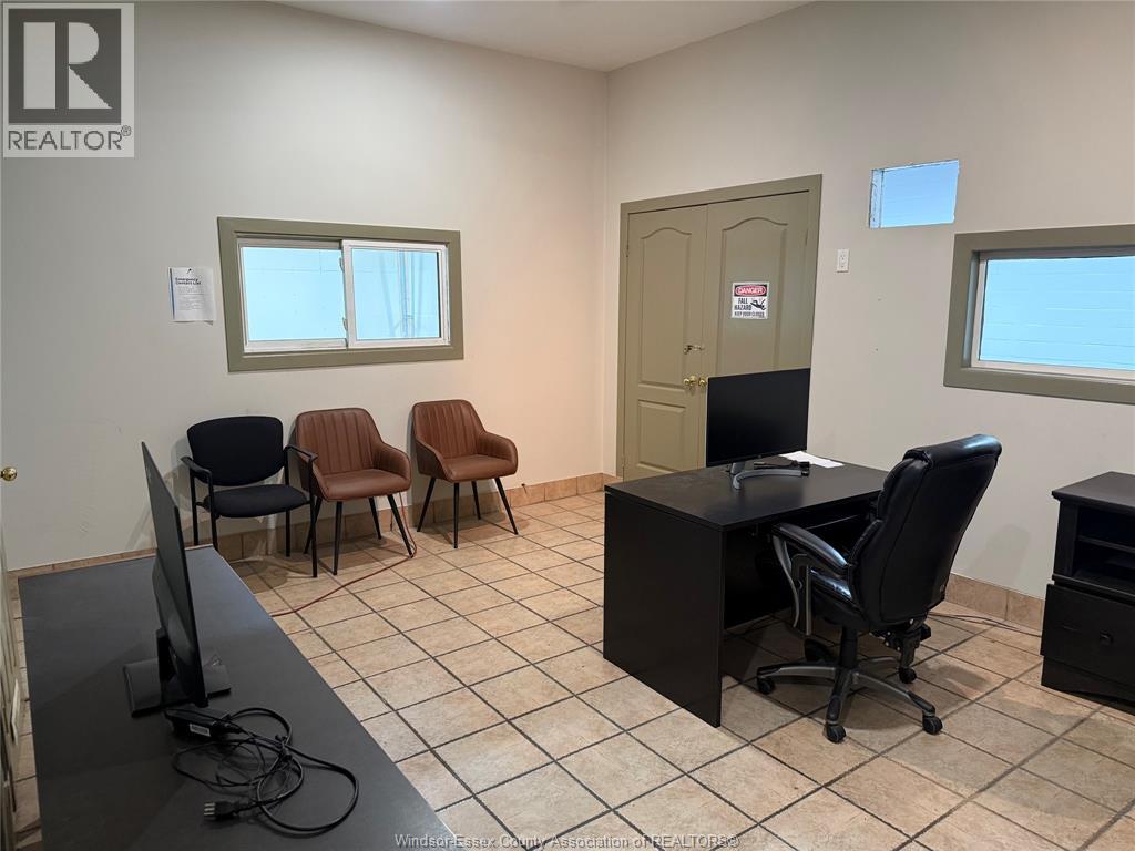 4325 County Rd 42 Unit# 9, Tecumseh, Ontario  N9A 6J3 - Photo 15 - 26017920