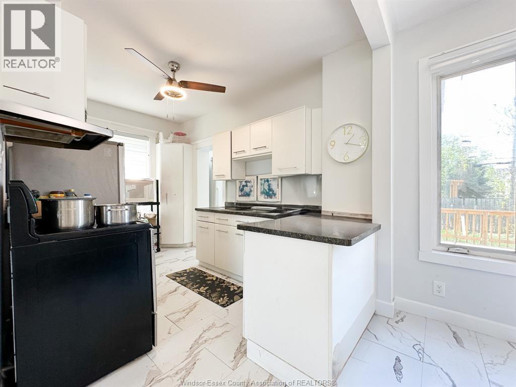 421 Hall, Windsor, Ontario  N9A 2L7 - Photo 13 - 26017917