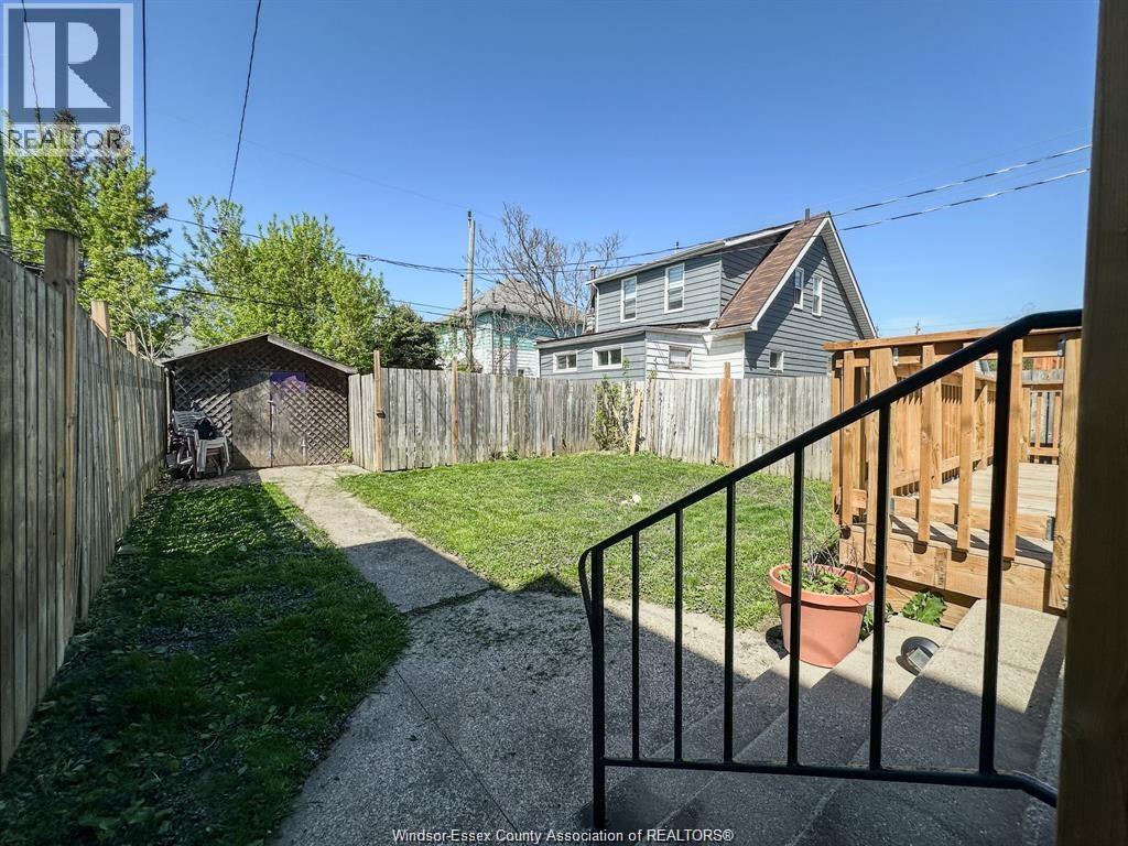 421 Hall, Windsor, Ontario  N9A 2L7 - Photo 24 - 26017917