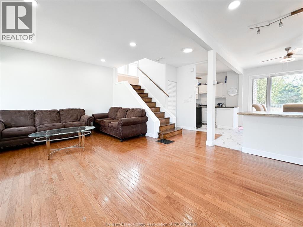 421 Hall, Windsor, Ontario  N9A 2L7 - Photo 6 - 26017917