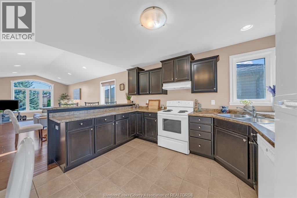 462 Welsh, Amherstburg, Ontario  N9V 0B9 - Photo 9 - 26017908