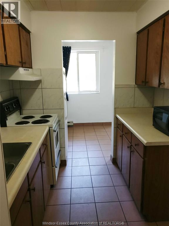 3044 Sandwich Unit# 202, Windsor, Ontario  N9C 1A4 - Photo 8 - 26017954