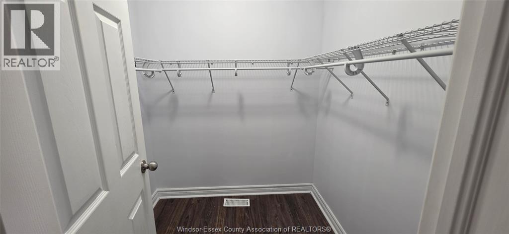 4628 Fontana, Windsor, Ontario  N9G 3C8 - Photo 10 - 26017969
