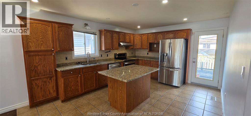 4628 Fontana, Windsor, Ontario  N9G 3C8 - Photo 4 - 26017969