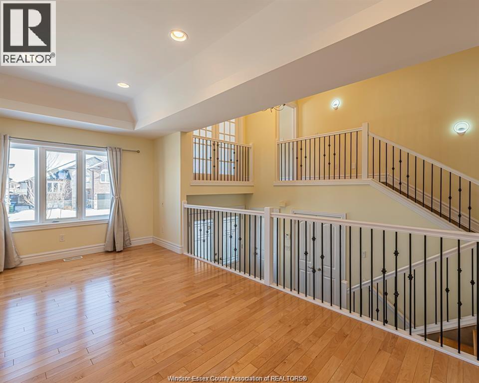 4001 Cosenza Street, Windsor, Ontario  N9G 0A5 - Photo 5 - 26017962