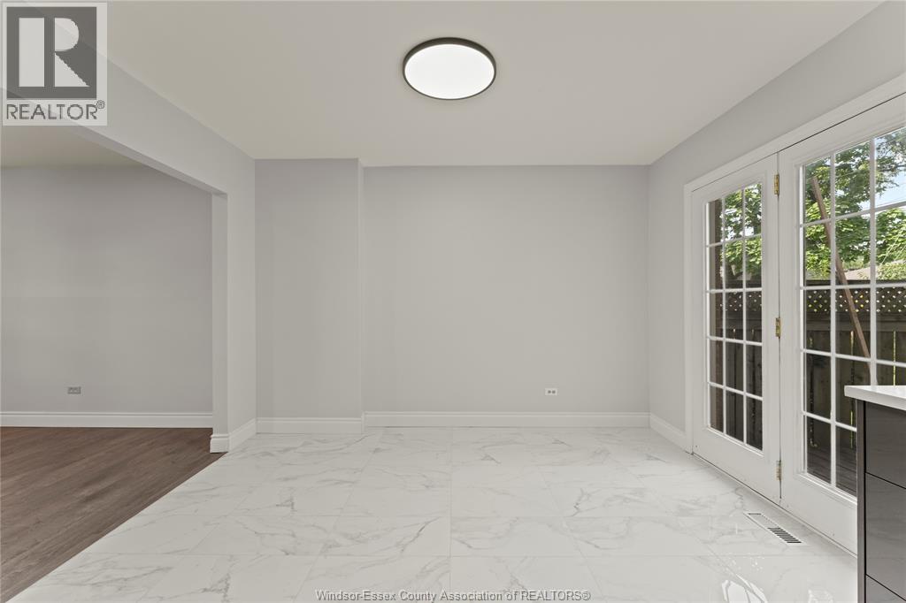2330 Tecumseh Road West, Windsor, Ontario  N9B 1W1 - Photo 14 - 26017999