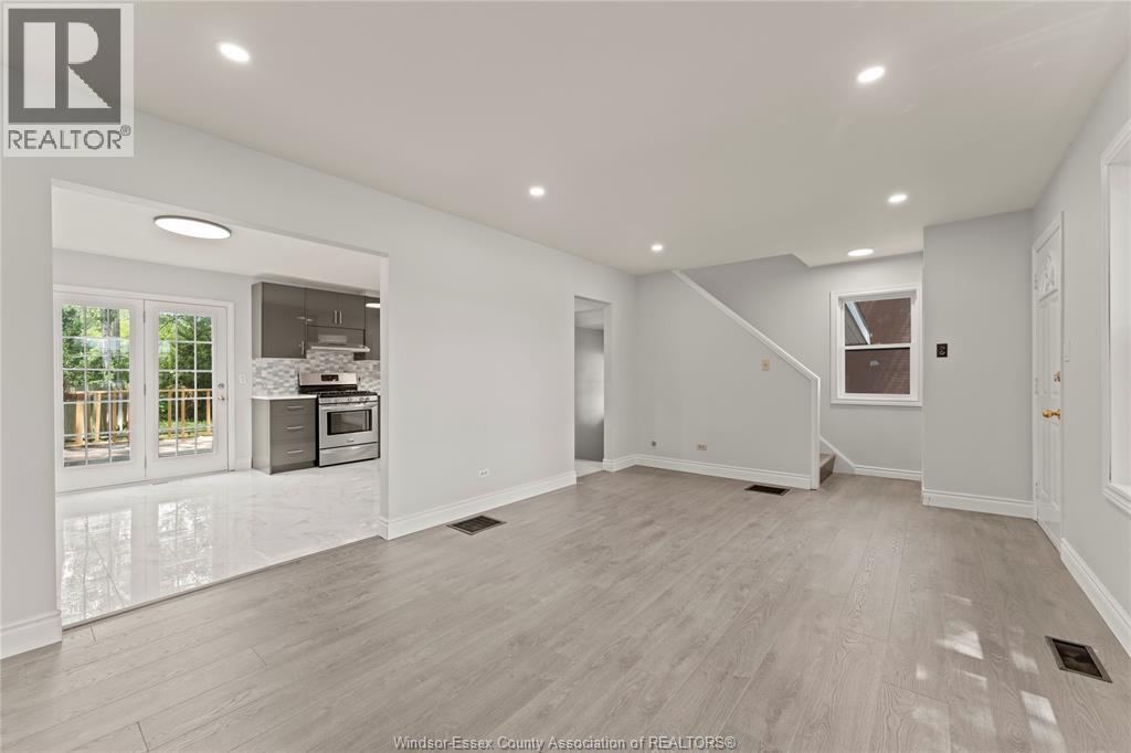 2330 Tecumseh Road West, Windsor, Ontario  N9B 1W1 - Photo 6 - 26017999