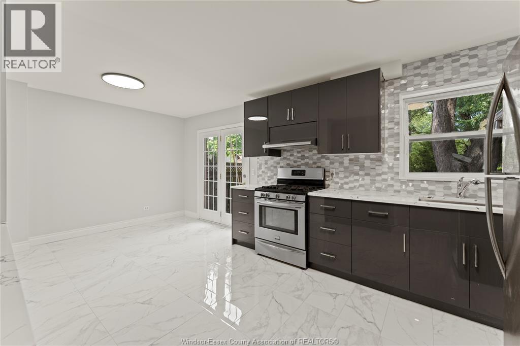 2330 Tecumseh Road West, Windsor, Ontario  N9B 1W1 - Photo 9 - 26017999